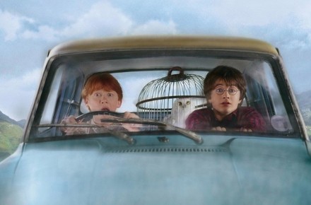 harry-potter-y-la-camara-secreta-coche