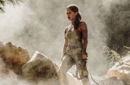 alicia-vikander-lara-croft-rock