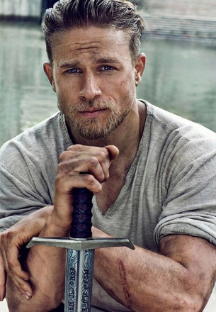 Perfil de Charlie Hunnam