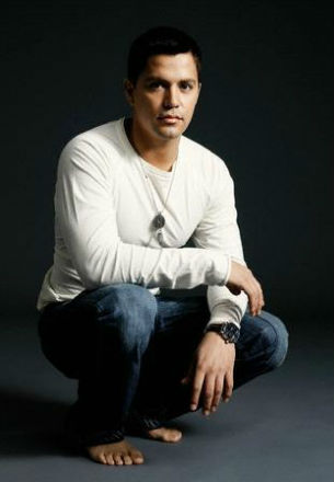 Jay Hernandez es el nuevo Thomas Magnum